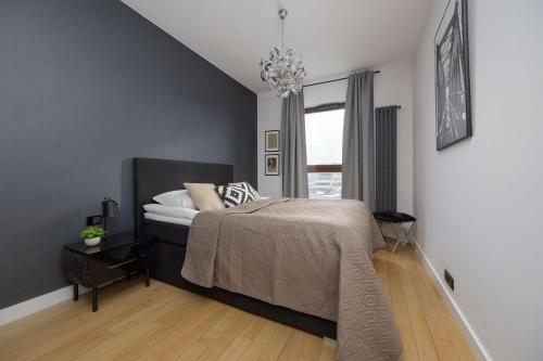 Unique & Modern Apartment with Parking and Balcony Remote Work by Noclegi Renters