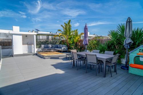 Trevo Beach House - Villa with Private Pool