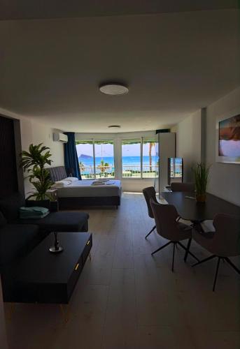 JSH Studio Benidorm Levante First Line
