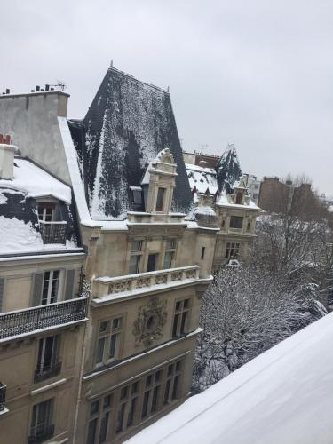 Small studio in the middle of Saint-Germain