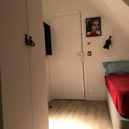 Small studio in the middle of Saint-Germain