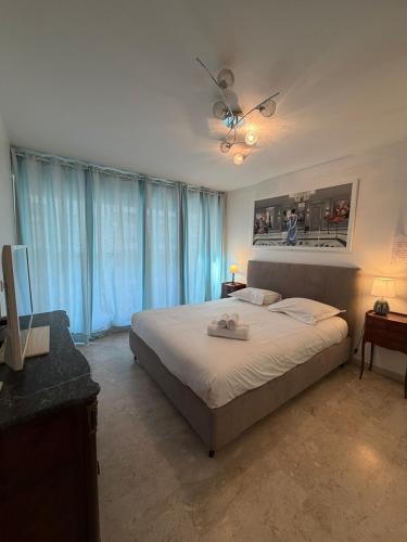 MASSENET VIEW AP4168 Nice, by Riviera Holiday Homes