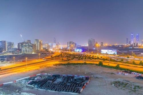 Bloomfields 1BR in Aliya Azizi - Al Jaddaf