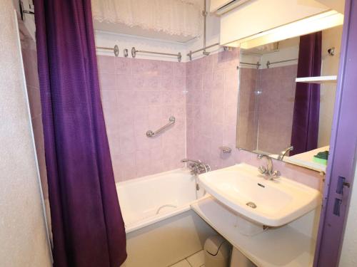 Superbe 2P cabine climatisé avec loggia et grande terrasse, piscines, proche plage au Grau-du-Roi