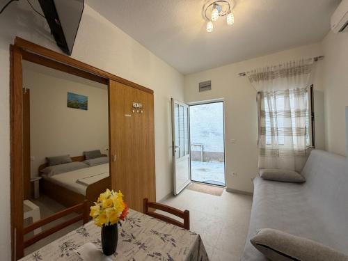White Hill Studio-Apartments