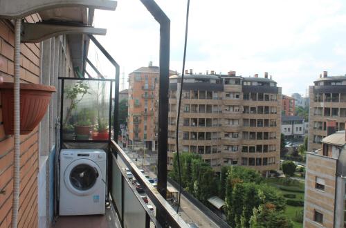 Last floor One-Bedroom Apartment With City View