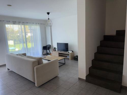 Jolie maison entière avec 3 chambres centre ville