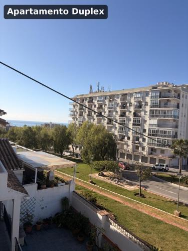 Apartamentos Condal - Dúplex O Planta Baja - Jacuzzi & BBQ solo planta baja