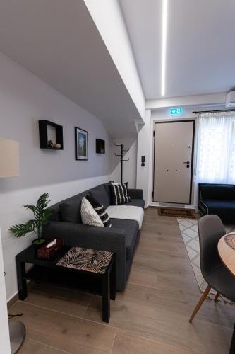 Nadia studio 1