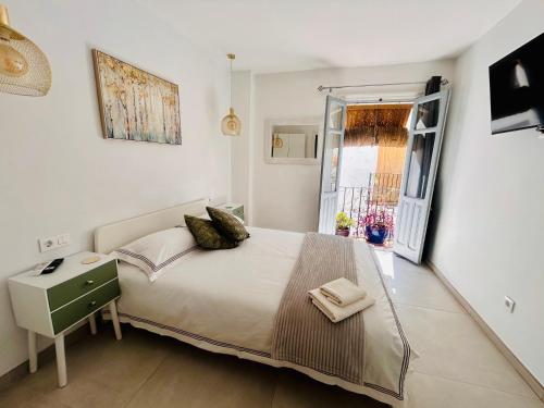Fabulous 2 bed-townhouse with large rooftop!