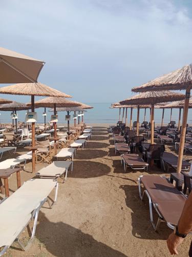 Artemida Beach Apartment 2