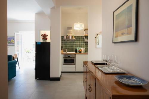 TrastevereHome - Sunny Flat - Balcony near Station