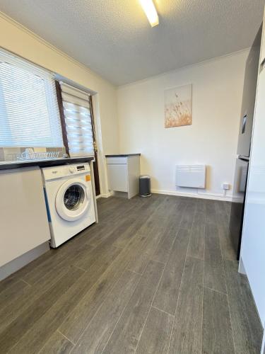 Modern 2BR Near City Centre -free Parking-Garden 6-8 photo 22