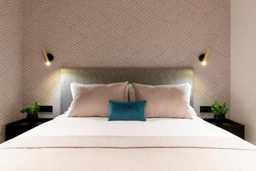 Edmond Vibes Puerta del Sol Suites photo 34