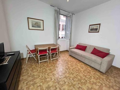 Bright and cozy apartment in Monti
