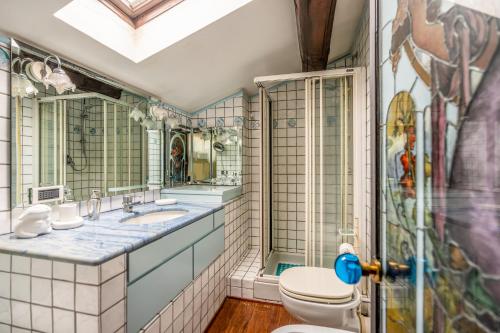 Duomo Prestige Suite - Historic Stay in Milan