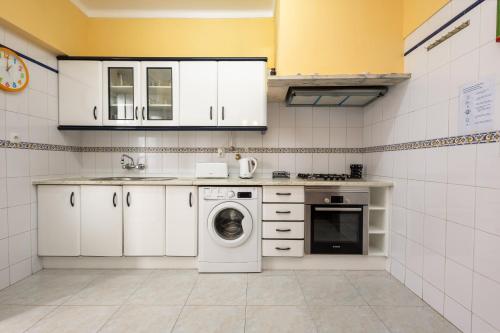 Bela Vida - 2 Bed Apartment with terrace
