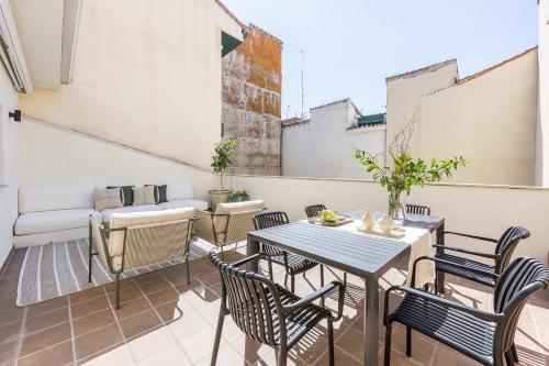 Edmond Vibes Plaza de España Suites photo 82