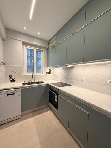 Solvy Areos Seaside Suite - Direct to Airport & City Center & Piraeus Port