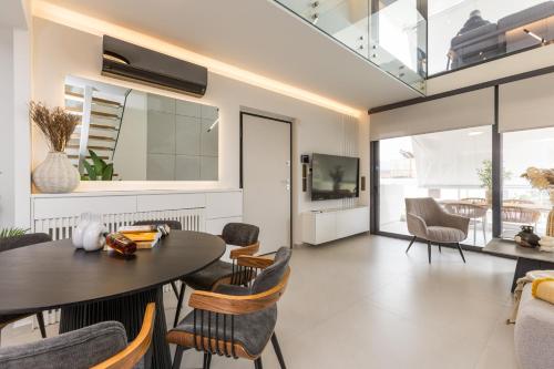 Raise Kallithea Elegant Penthouse