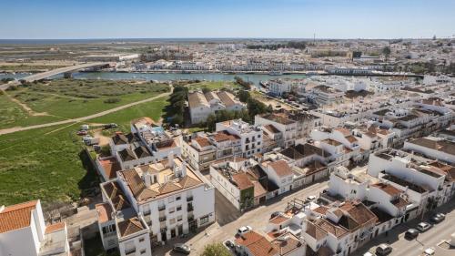 Bela Vida - 2 Bed Apartment with terrace
