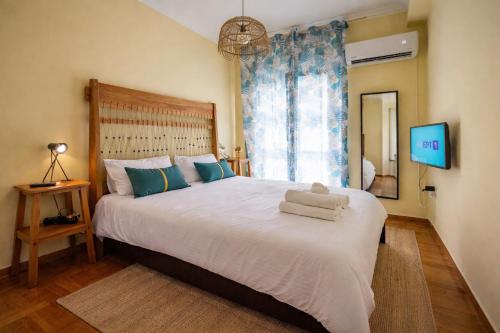 Only 599m from Acropolis, 1BD 4th Floor Apartment