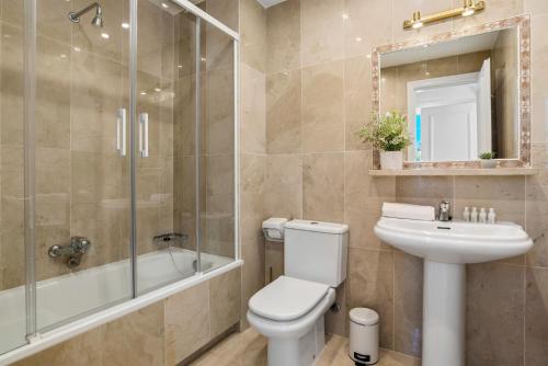 Benavista 1-Bed Apartment with Pool & Terrace