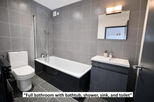 City Centre Apt–Sleeps 6, Parking, Shops & Trains photo 9