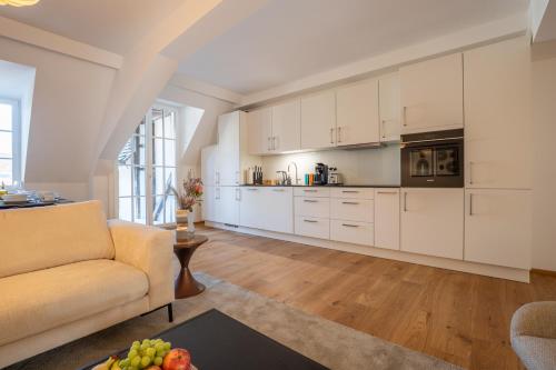 Spacious Apartment in Central Basel near Rhine - Special TOP LUX 34 Apartment, Basel, up to 8 guests