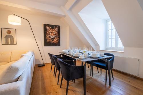 Spacious Apartment in Central Basel near Rhine - Special TOP LUX 34 Apartment, Basel, up to 8 guests