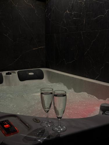 Lh loft and spa escapade à 2 avec jacuzzi privé