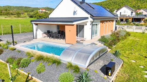 Nr 125 Villa Nightfall with covered and heated private pool - Biró Tours