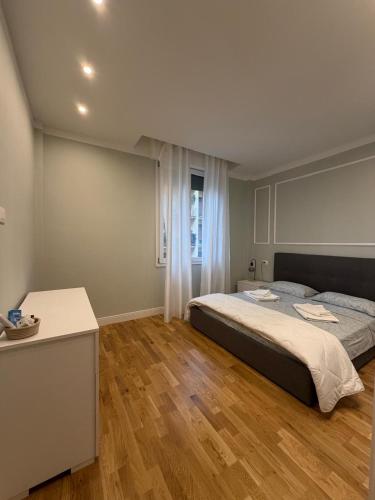 Residenza Claudia - Steps from the Tram