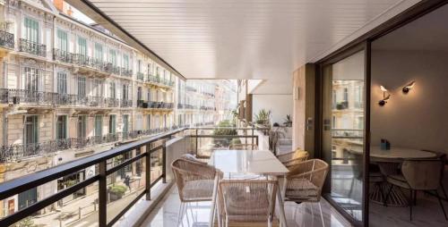 Stunning 3 bedrooms with terrace in Gray d'Albion