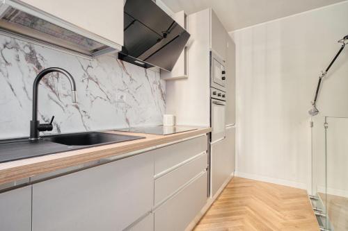 Hostmate - Milan - Benvenuto Cellini