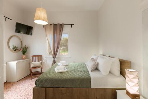 Laurel Heights Apartment