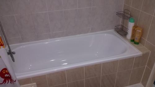 Bilik mandi di Hostel 15