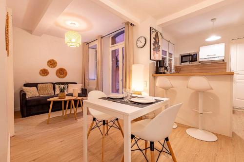 Quiet downtown location - Apartment with a terrace