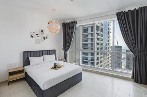 Prime Marina Access - Spacious Living - Modern Interior