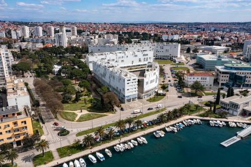 Destino City Apartments by Belmont Realty