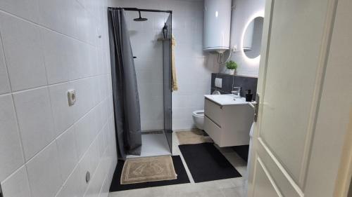 Apartman Komsic by Villas Guide