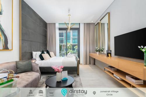 Airstay - Studio Retreat - Pool Views - JVC - Monthly Offer Available