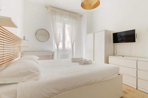 GuestHost - Cozy Balcony Flat close to Navigli