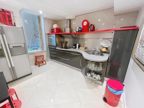 2 bdr 2 baths 2 mins Central near Croisette and Palais AC 317