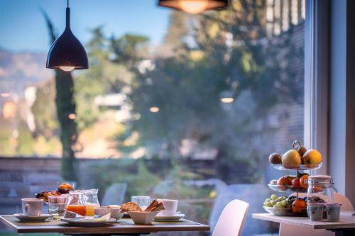 ห้องอาหารหรือที่รับประทานอาหารของ La Villa - Luxury Guest House