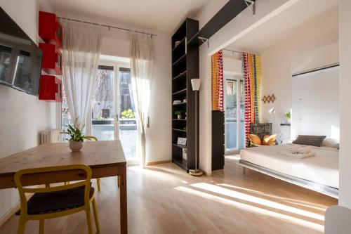 Grossich Open Space Apartment near Lambrate Station & Politecnico