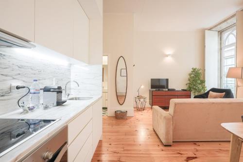 Aliados Town Hall Central Apt by LuxiStay