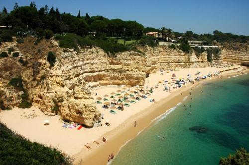 Apartment, next to the beach with swimming pool