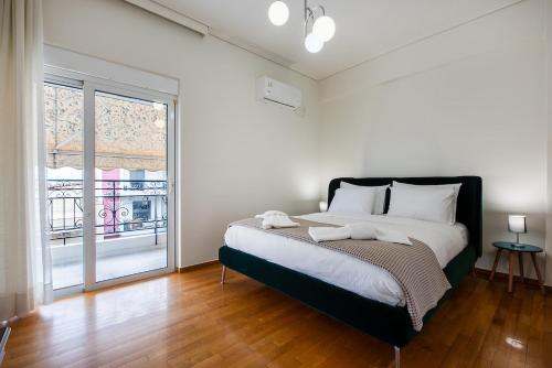 Riviera Coastal Escape, Athens