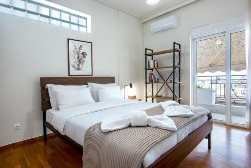 Riviera Coastal Escape, Athens